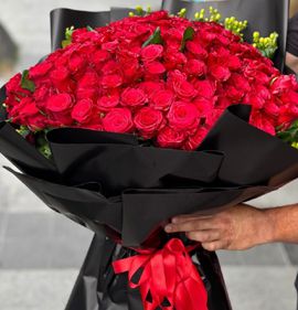 kırmızı gül buketi karasu aksoy çiçekçilik