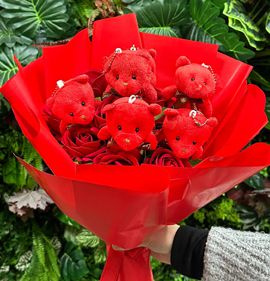 kırmızı ayıcıklar buketi aksoy çiçekçilik